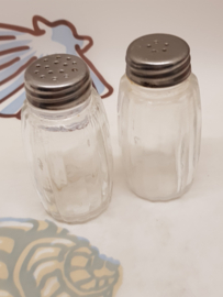 Vintage-Salz- und Pfefferstreuer aus Glas