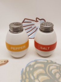 Salz- und Pfefferstreuer, niedliche kleine Kugeln