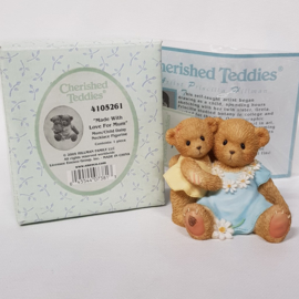 4105261 Cherished Teddies Made with love from mum - compleet