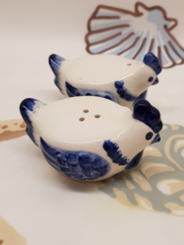 Flache Hühner mögen Salz und Pfeffer