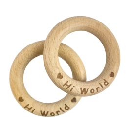 Houten bijtring "HI WORLD" (2 stuks)