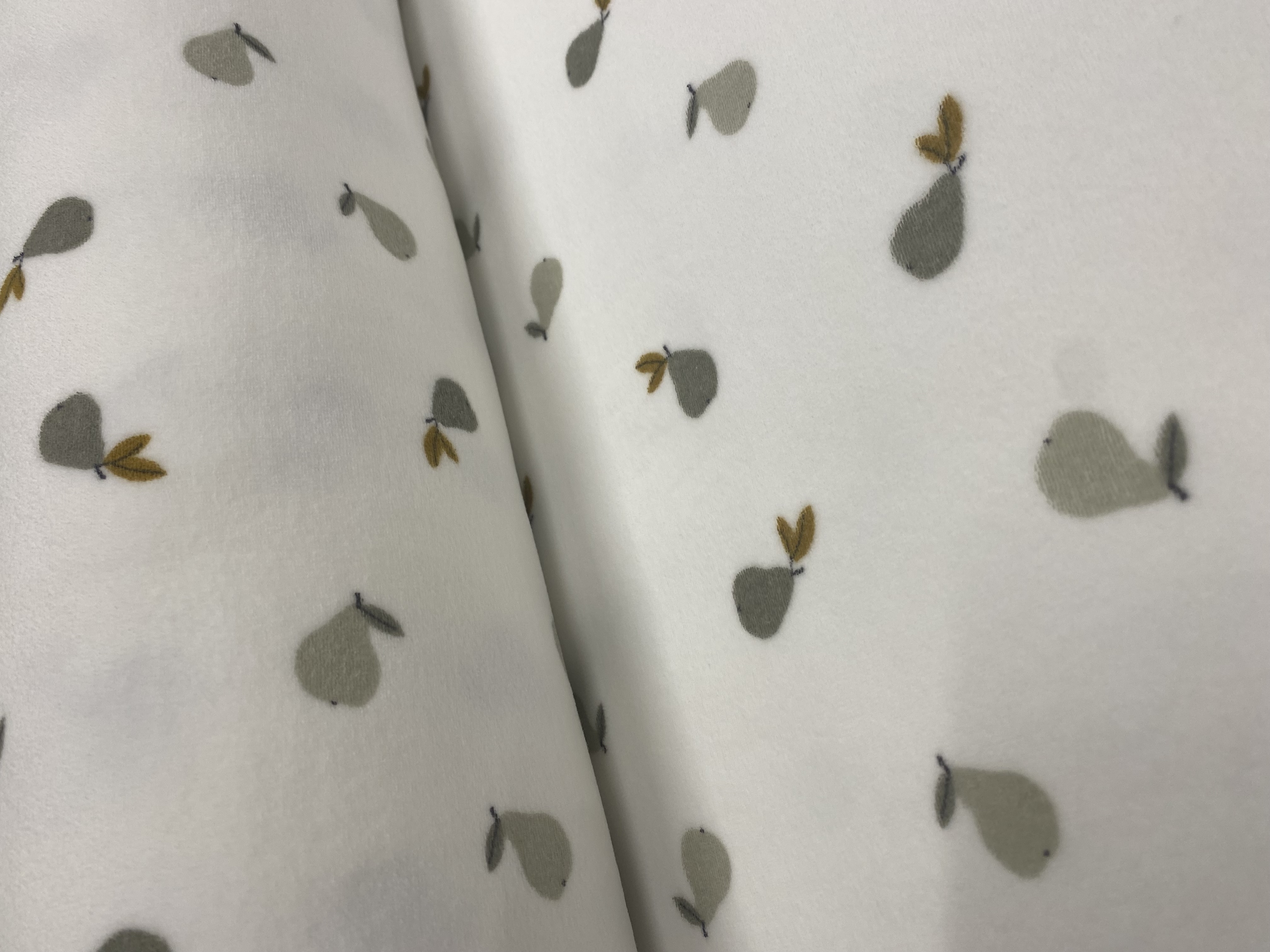 Nicky velours print little pears ecru
