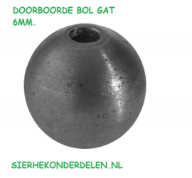 DOORBOORDE BOL GAT 6MM. / BOL ROND 16 MM