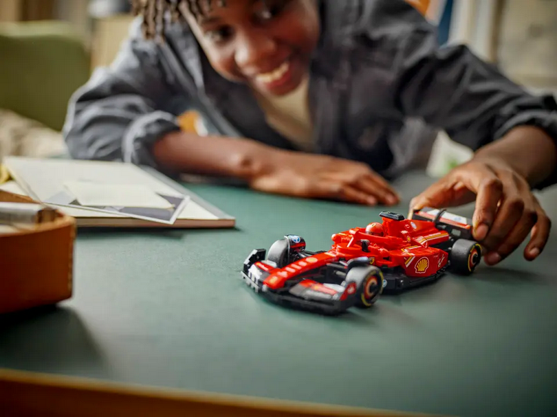 Lego 77242 Ferrari SF-24 F1® racewagen