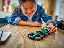 Lego 77245 Aston Martin Aramco F1® AMR24 racewagen