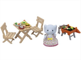 Sylvanian Familes 5640 BBQ picknick set- olifant meisje