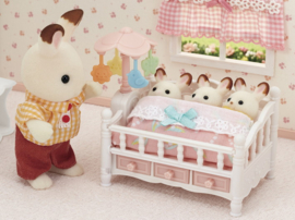 Sylvanian Familes 5534 Bed voor drieling met mobiel