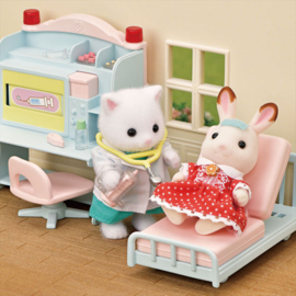 Sylvanian Familes 5705 Village Doctor Startset