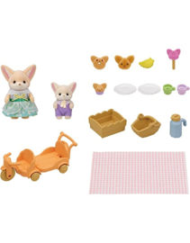 Sylvanian Familes 5698 Sunny Picnic Set -Fennec Fox Sister & Baby