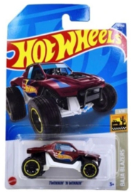 Hot Wheels HCW83 TWINNIN' 'N WINNIN'