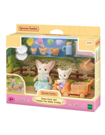 Sylvanian Familes 5698 Sunny Picnic Set -Fennec Fox Sister & Baby