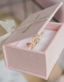 Ring box with pink linen and natural bow