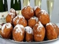 Oliebol gevuld