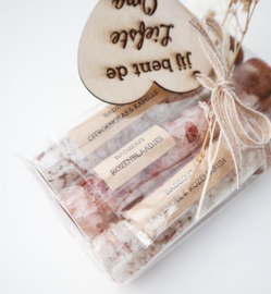 Gepersonaliseerde Badzout Cadeauset – 3 Geuren Wellness Moment