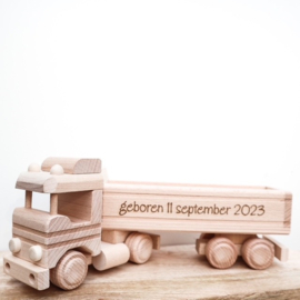 Gepersonaliseerde houten vrachtwagen - met naam of tekst