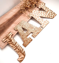 Houten letters met dieren print ®