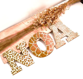 Houten letters met dieren print ®