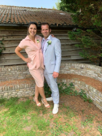 Houten gezinssilhouet/ familiesilhouet van foto in standaard