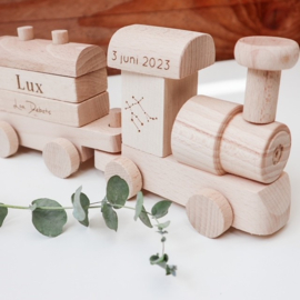 Houten blokkentrein gepersonaliseerd