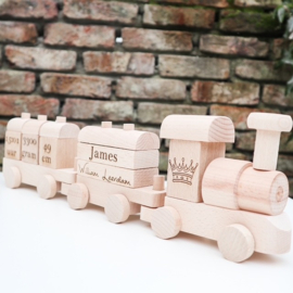 Gepersonaliseerde Houten Blokkentrein – Met Naam of Eigen Tekst