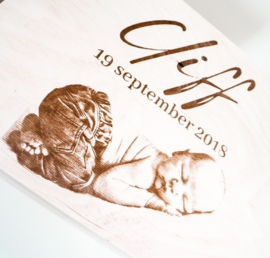 Gepersonaliseerde houten memorybox