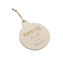 Houten kerstbal gepersonaliseerd