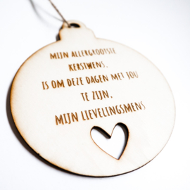 Houten kerstbal met persoonlijke tekst