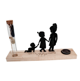 Houten gezinssilhouet  / familiesilhouet gepersonaliseerd in standaard
