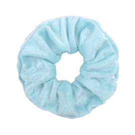 Scrunchie velvet lichtblauw