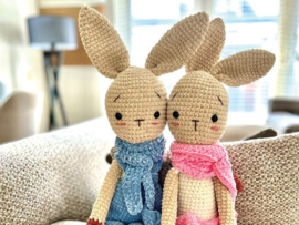 Haakpakket: Knuffelkonijnen Finn & Lola