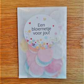 Sticker 4,5 cm | Een bloemetje voor jou!
