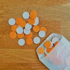 3 gram confettirondjes 2 cm | oranje | veldbloemen