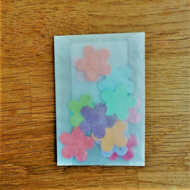 Sticker 6,5 x 4 cm | confetti met zaden van veldbloemen