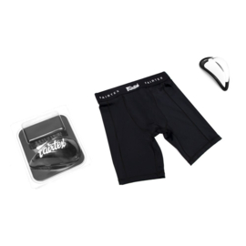 Fairtex Compression Shorts met Athletic Cup Kruisbeschermer - zwart