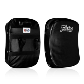 Fairtex FS3 Versatile Kick Shield - Rechtshandige Houder