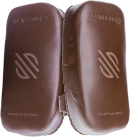 Sanabul Battle Forged Muay Thai Pads - paar - standaard maat - bruin