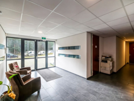 Moswand Entree Kantoorpand Oosterhout