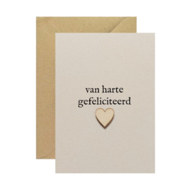 Kaart met houten hart - Van harte gefeliciteerd