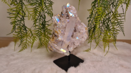 Angel Aura Bergkristal XL cluster op standaard