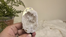 Angel Aura Geode op standaard