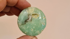 Chrysopraas "Phone Grip" wit