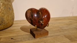 Versteend hout hart "Medium 2"