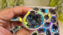 Titanium Aura Agaat Geode