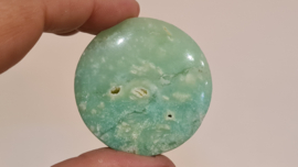 Chrysopraas "Phone Grip" wit