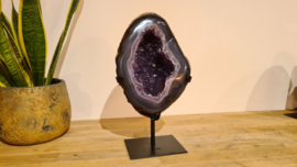 Amethist Geode op standaard No.3