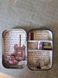 workshop: "mini bookshelf in a tin"