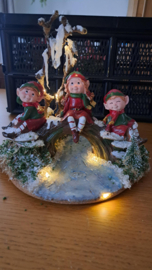 Winters Sprokkelhout tafereel "IJspret"