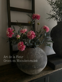 Subtiel kunstboeket met Dahlia’s  2