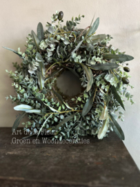 Mos , , Bonsai kransje met kunst Eucalyptus en kunst Olijf