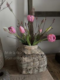 Kunst Tulpen ( 6 )  met Ptilotus en Gagel